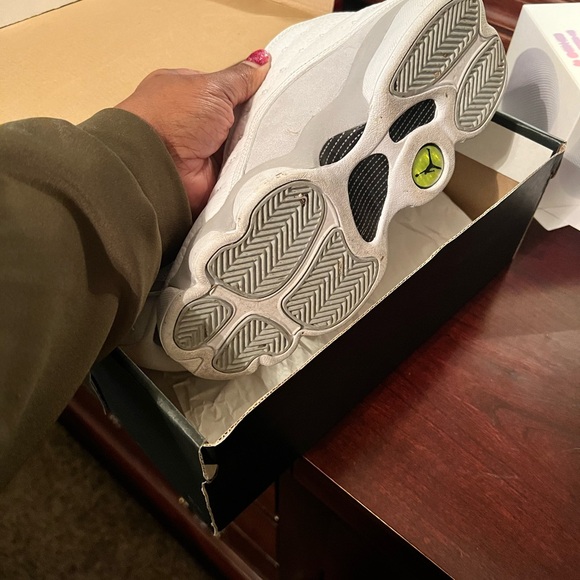 Air Jordan 13 Retro Low - Picture 3 of 5